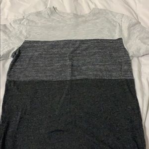 Boys gray/dark t-shirt